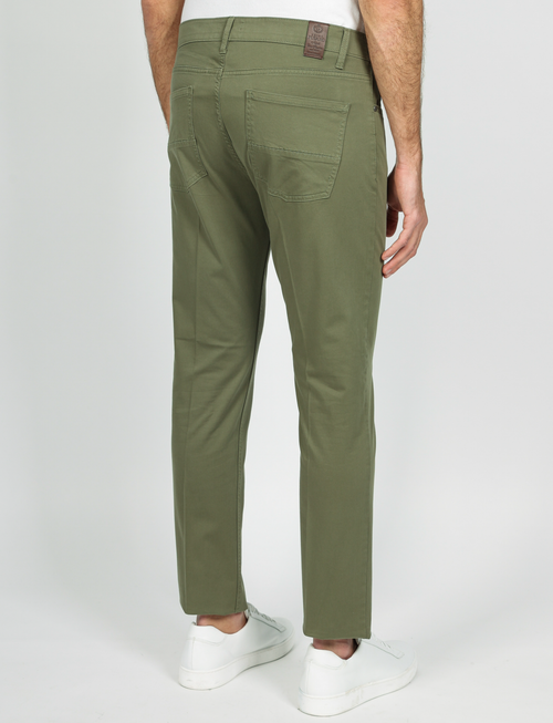 Pantaloni cinque tasche in raso di cotone