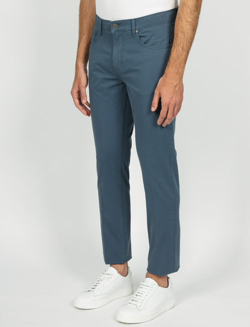 Pantaloni cinque tasche in raso di cotone