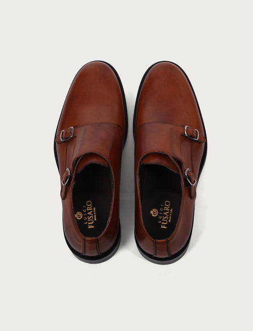 Scarpe doppia fibbia in pelle con tacco in cuoio