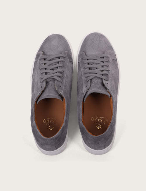 Sneakers in pelle scamosciata con cuciture