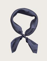 Foulard in seta blu con micro fantasia geometrica