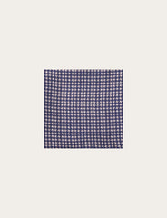 Pochette in seta blu con micro fantasia geometrica