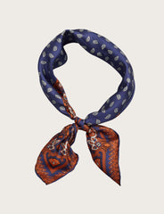 Foulard in seta paisley bluette e bordo decorativo arancio