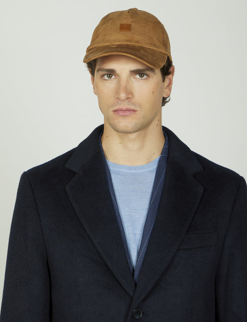 Cappello in alcantara