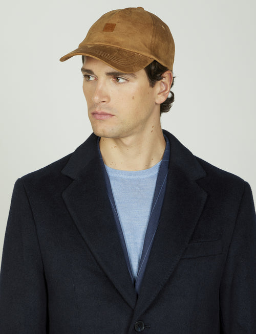 Cappello in alcantara