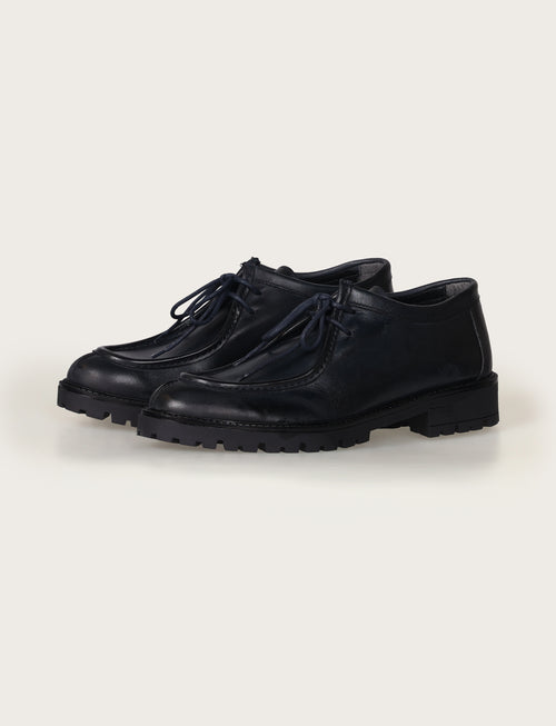 Scarpe stringate in pelle con suola carrarmato