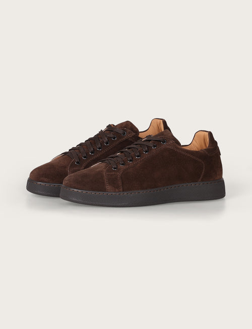 Sneakers in camoscio con suola in gomma