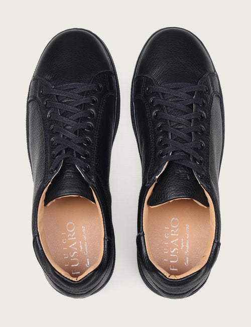 Sneakers in pelle bottalata con suola in gomma