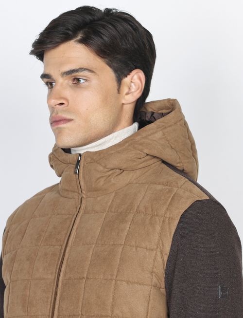 Giubbino in alcantara trapuntata con cappuccio
