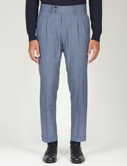 Pantalone tinta unita con pinces in lana