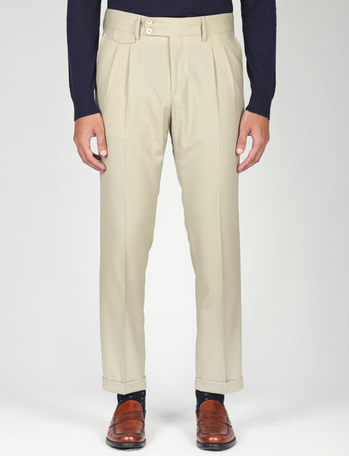 Pantalone tinta unita con pinces in lana