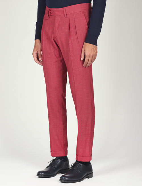 Pantalone tinta unita con pinces in lana