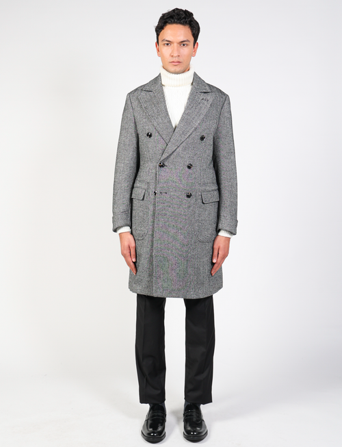Double-breasted wool coat with herringbone pattern 