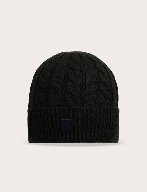 Cappello a trecce in maglia