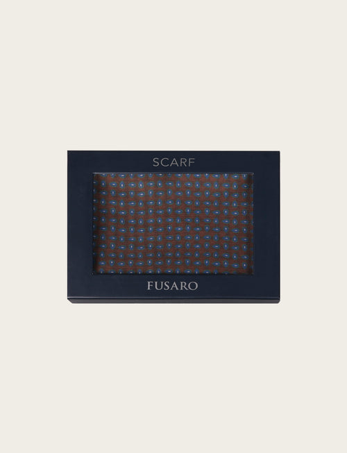 Sciarpa a micro fantasia geometrica in tessuto fluido