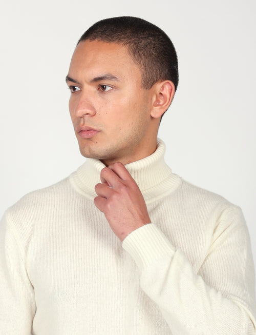 Dolcevita tinta unita in lana lambswool