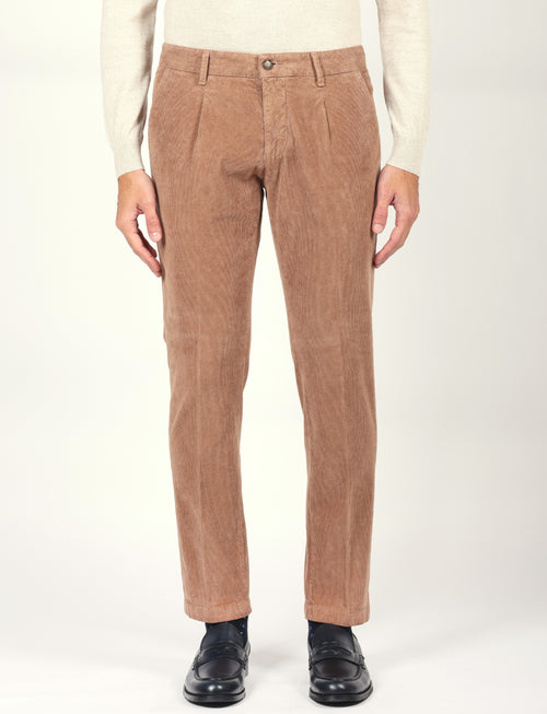 Pantaloni in velluto a coste con pences