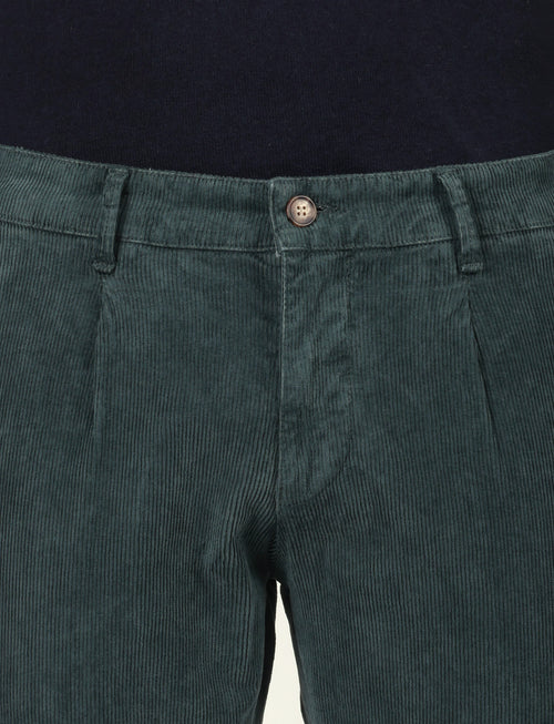 Pantaloni in velluto a coste con pences