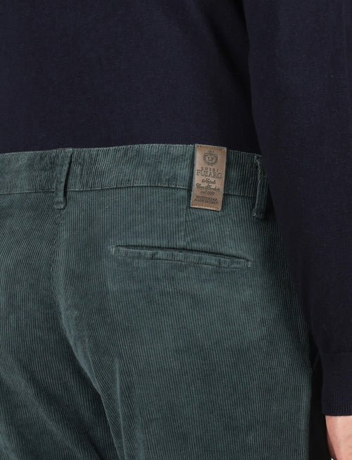 Pantaloni in velluto a coste con pences