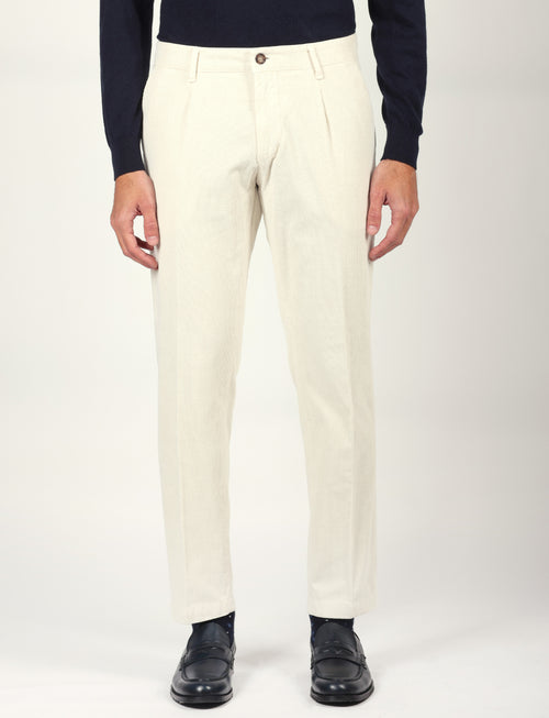 Pantaloni in velluto a coste con pences