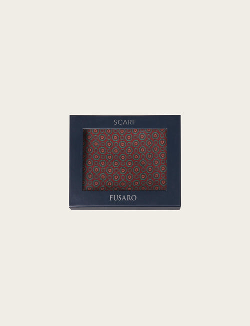 Sciarpa fantasia geometrica a micro rosoni