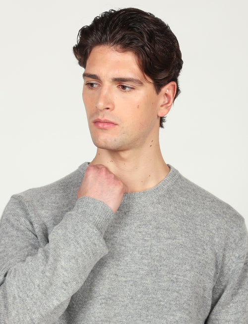 Maglia girocollo tinta unita in lana lambswool |Colore:Grigio medio