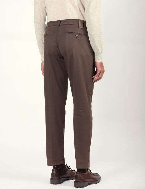 Pantaloni in cotone diagonale con pinces