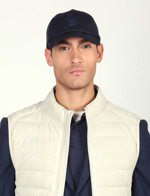 Cappello in alcantara