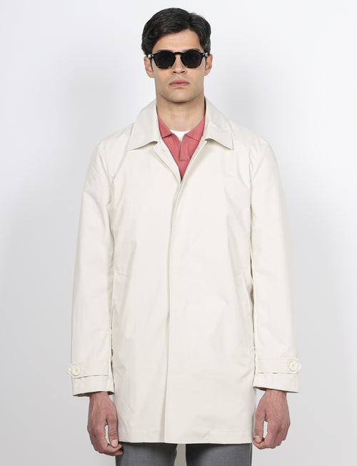 Trench in tessuto tecnico