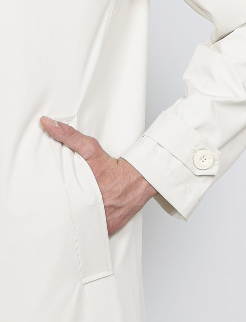 Trench in tessuto tecnico