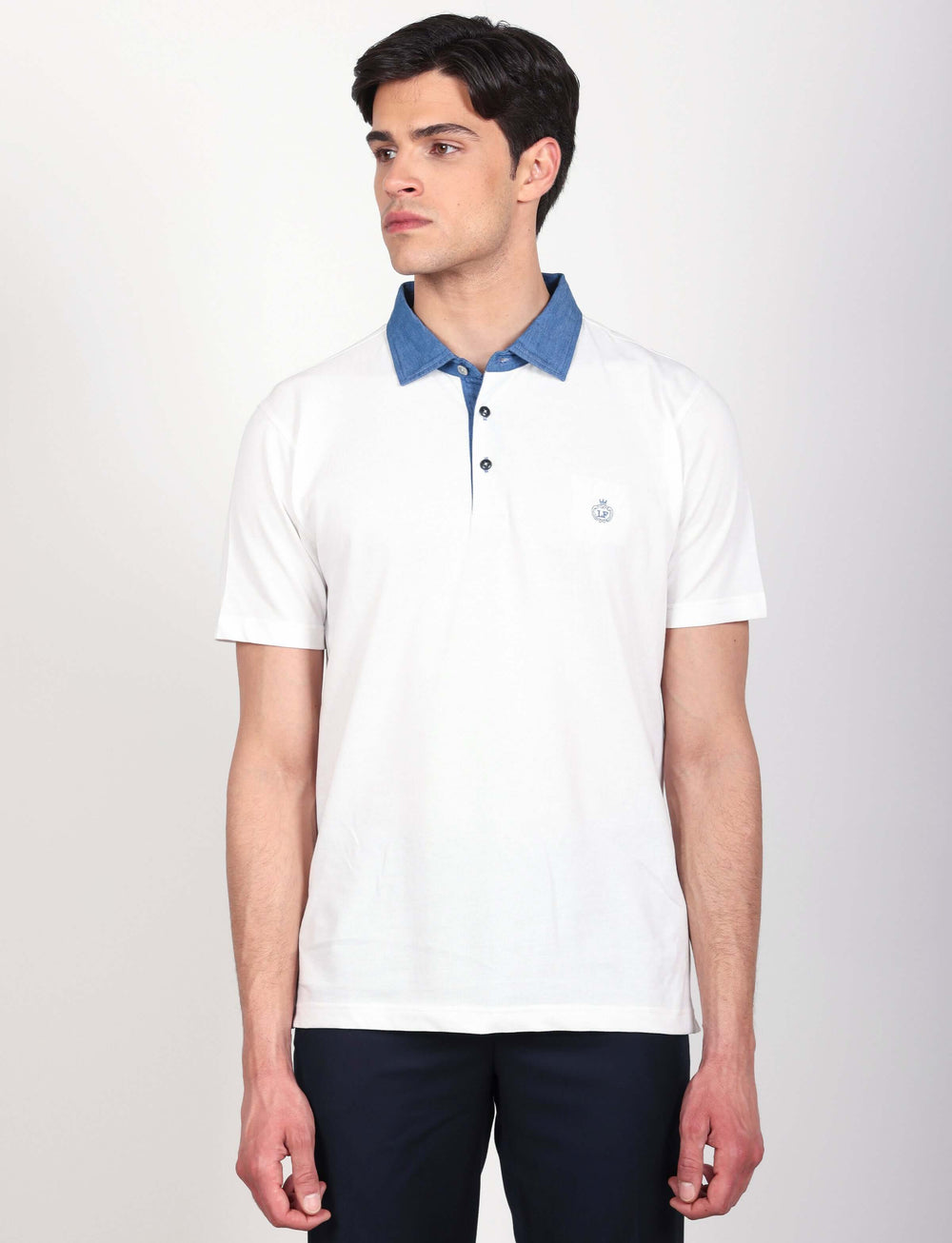 Polo in cotone con colletto denim