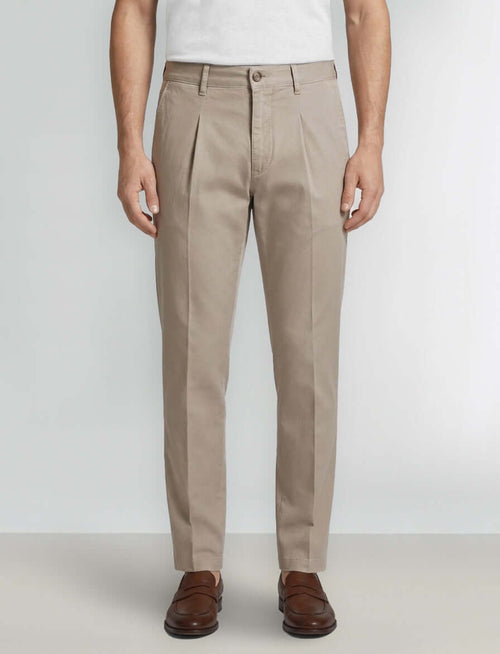 Pantaloni con pinces in cotone elasticizzato luigi fusaro