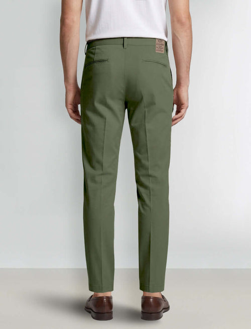 Pantaloni con pinces in cotone elasticizzato luigi fusaro