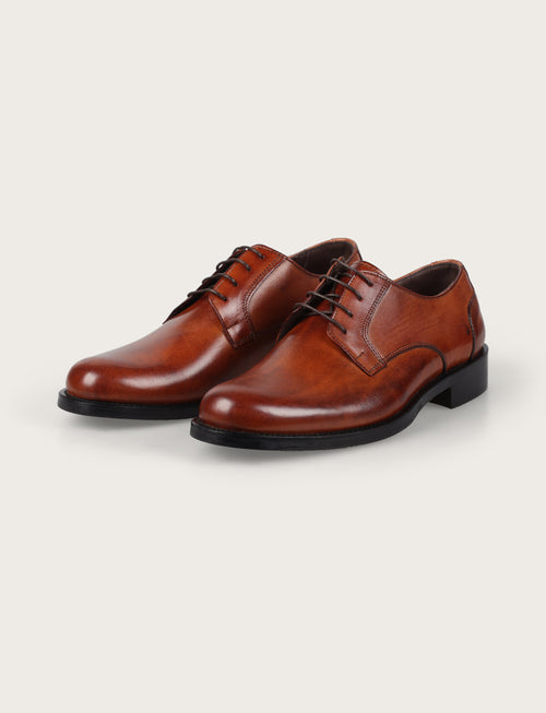 Scarpe derby in pelle liscia con lacci