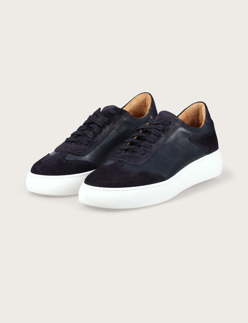 Sneakers in pelle e camoscio con suola in gomma