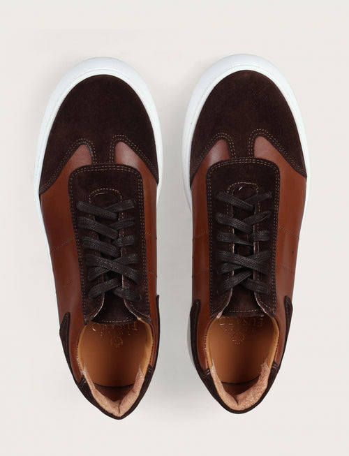 Sneakers in pelle e camoscio con suola in gomma