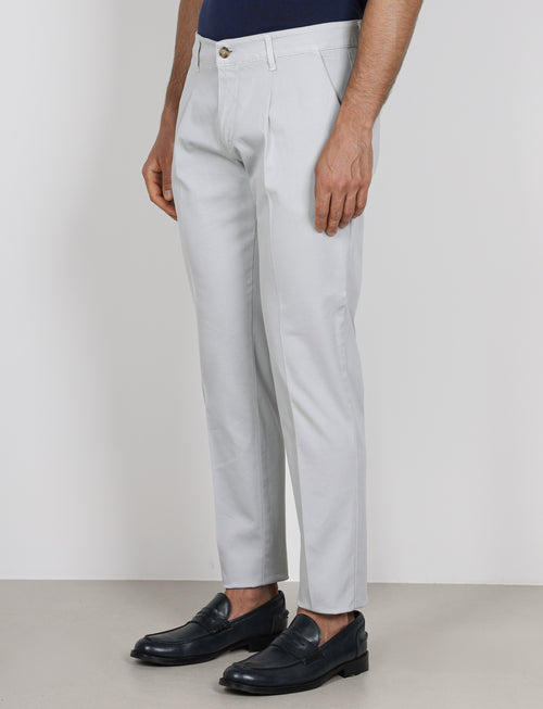 Pantaloni con pinces in cotone elasticizzato |Colore:Perla