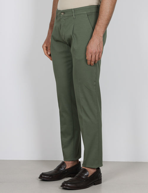 Pantaloni con pinces in cotone elasticizzato |Colore:Salvia