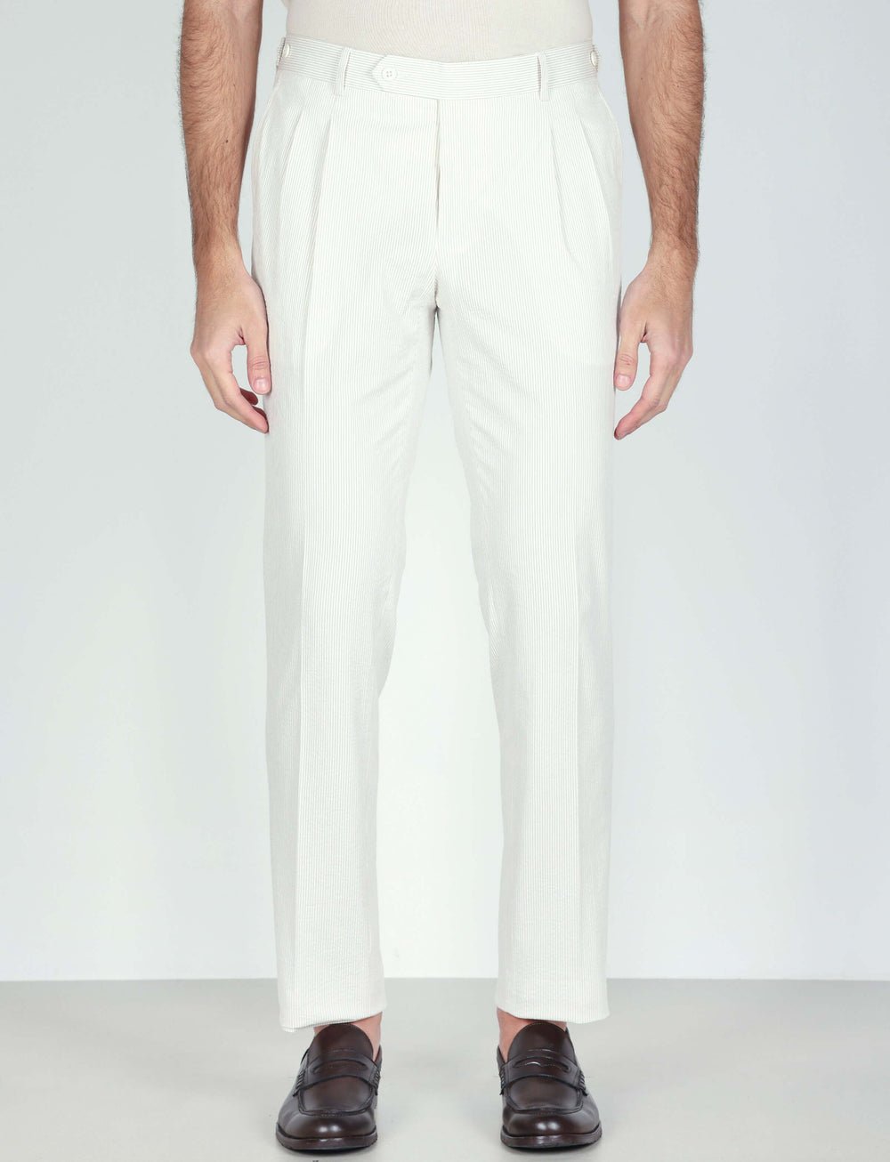 Pantaloni a righe in cotone goffrato con pinces