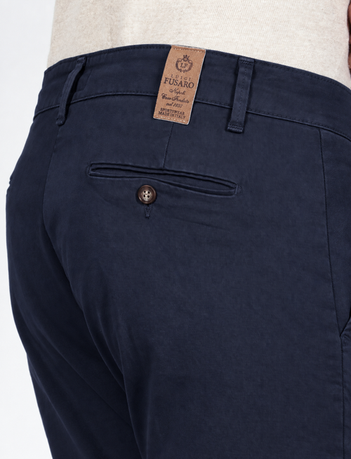 Pantaloni chino in cotone gabardine |Colore:Blu
