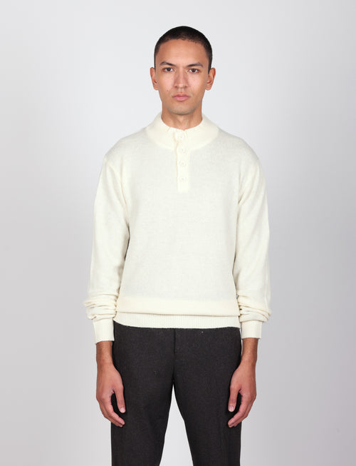 Maglia serafino in lambswool a quattro bottoni |Colore:Panna