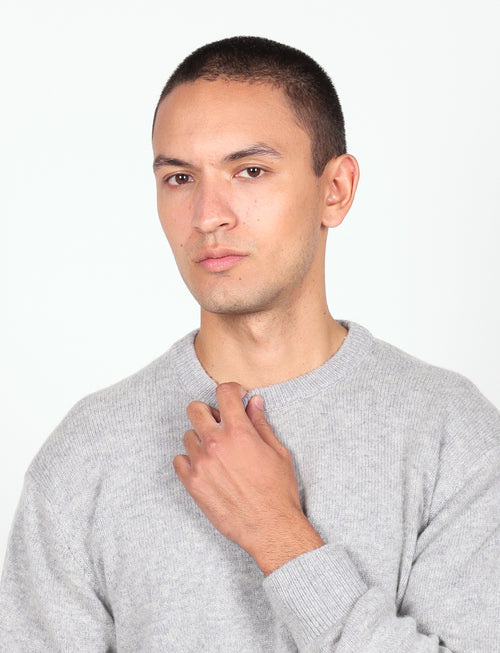 Maglia girocollo in lana lambswool |Colore:Grigio